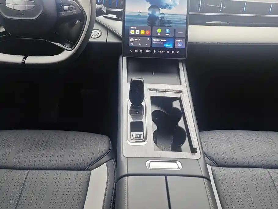 Geely Boyue L — миниатюра 16