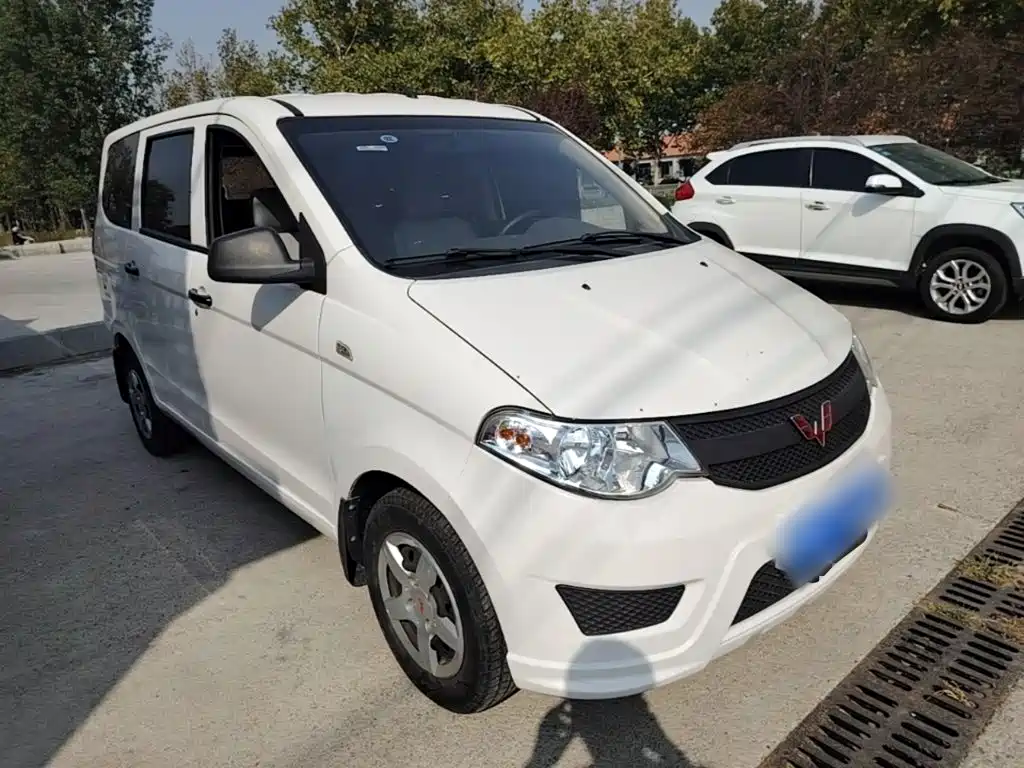 Wuling Hongguang — миниатюра 4