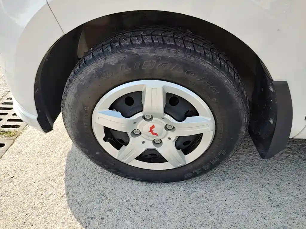 Wuling Hongguang — миниатюра 23