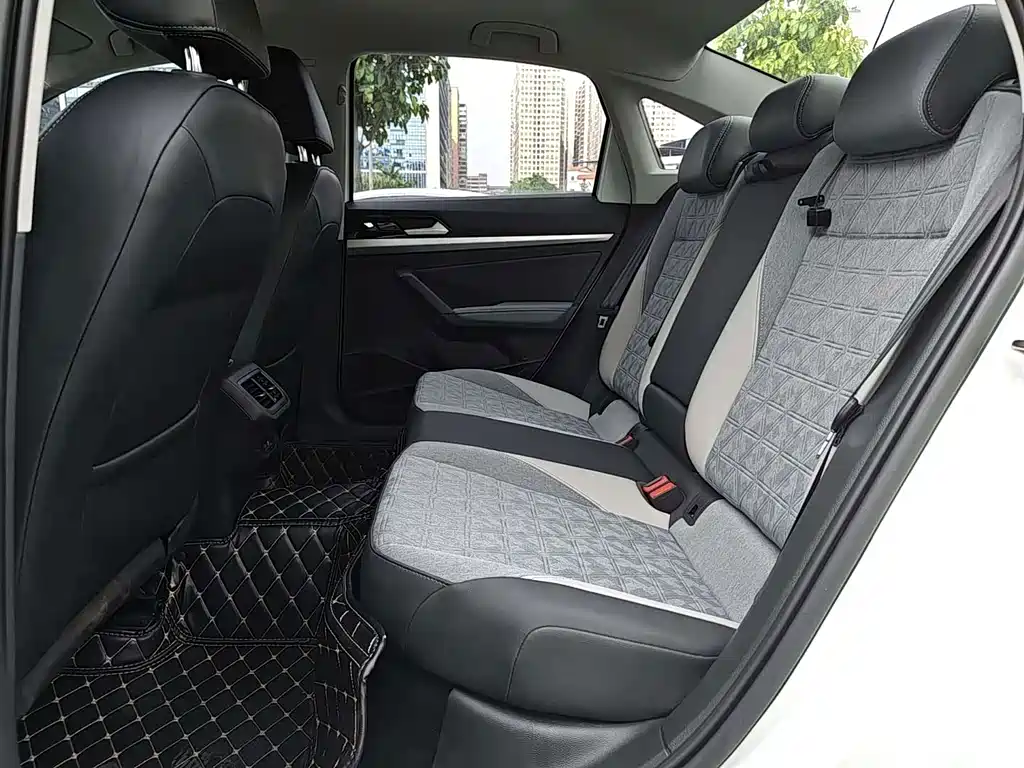 Volkswagen Lavida — миниатюра 10
