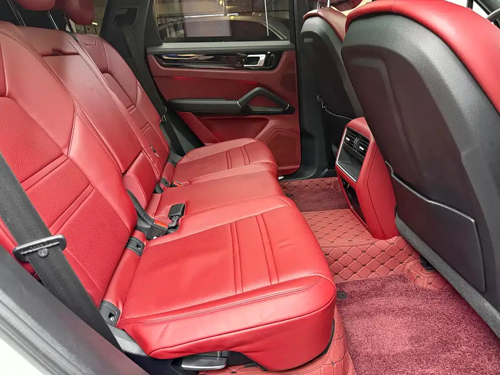 Porsche Cayenne — миниатюра 3