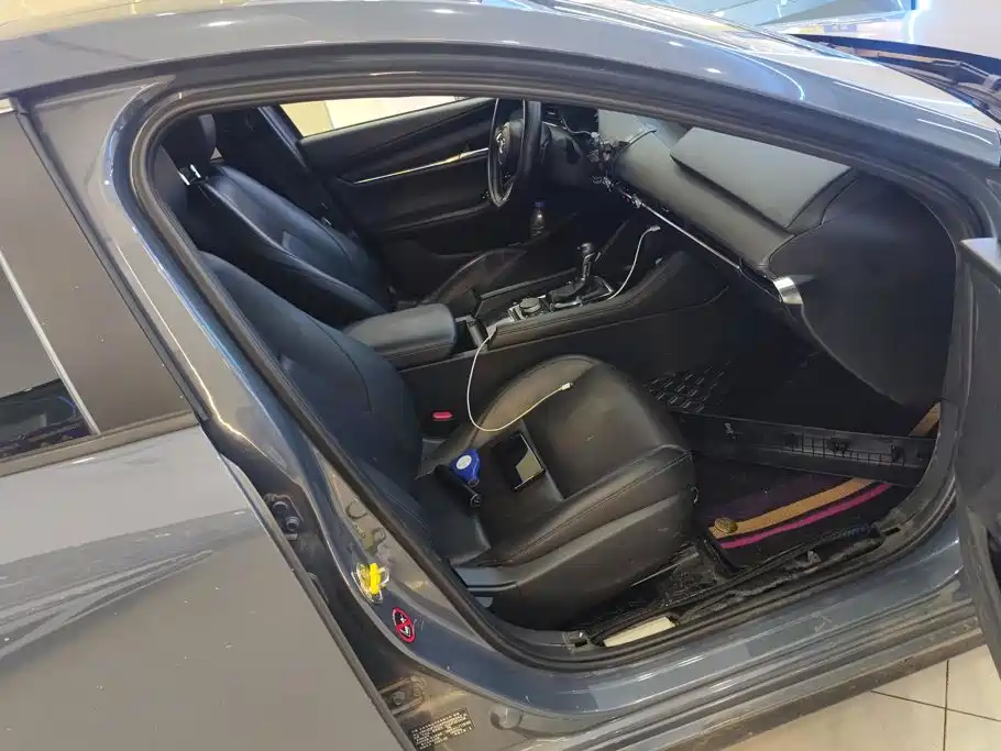 Mazda 3 Axela — миниатюра 8