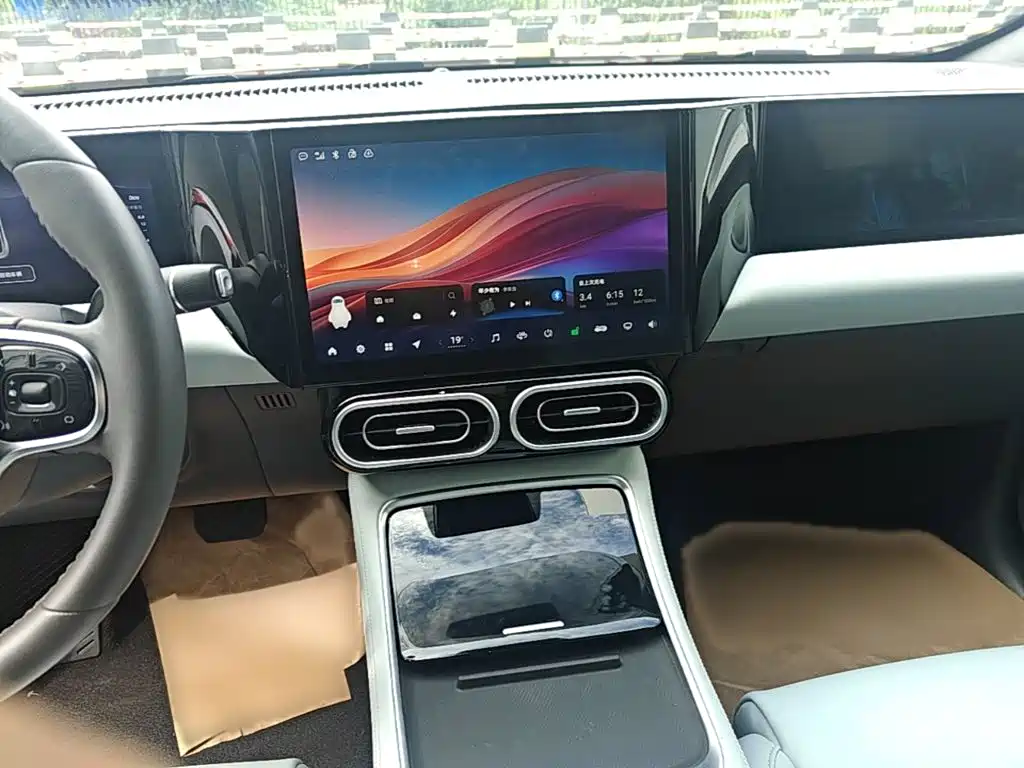 Leapmotor Leapmotor C01 — миниатюра 6