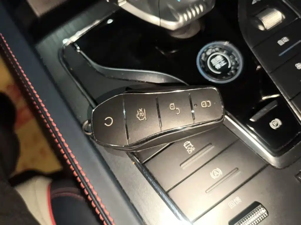 BYD Yuan Plus — миниатюра 9