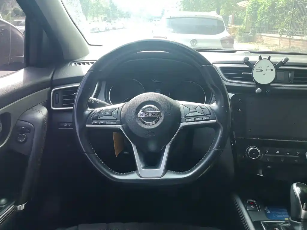 Nissan Qashqai — миниатюра 6