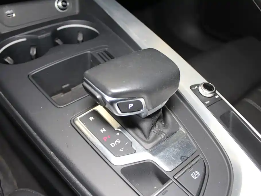 Audi A4L — миниатюра 11