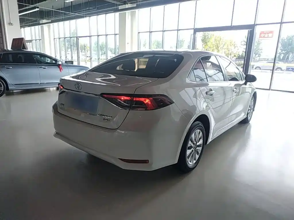 Toyota Corolla — миниатюра 7