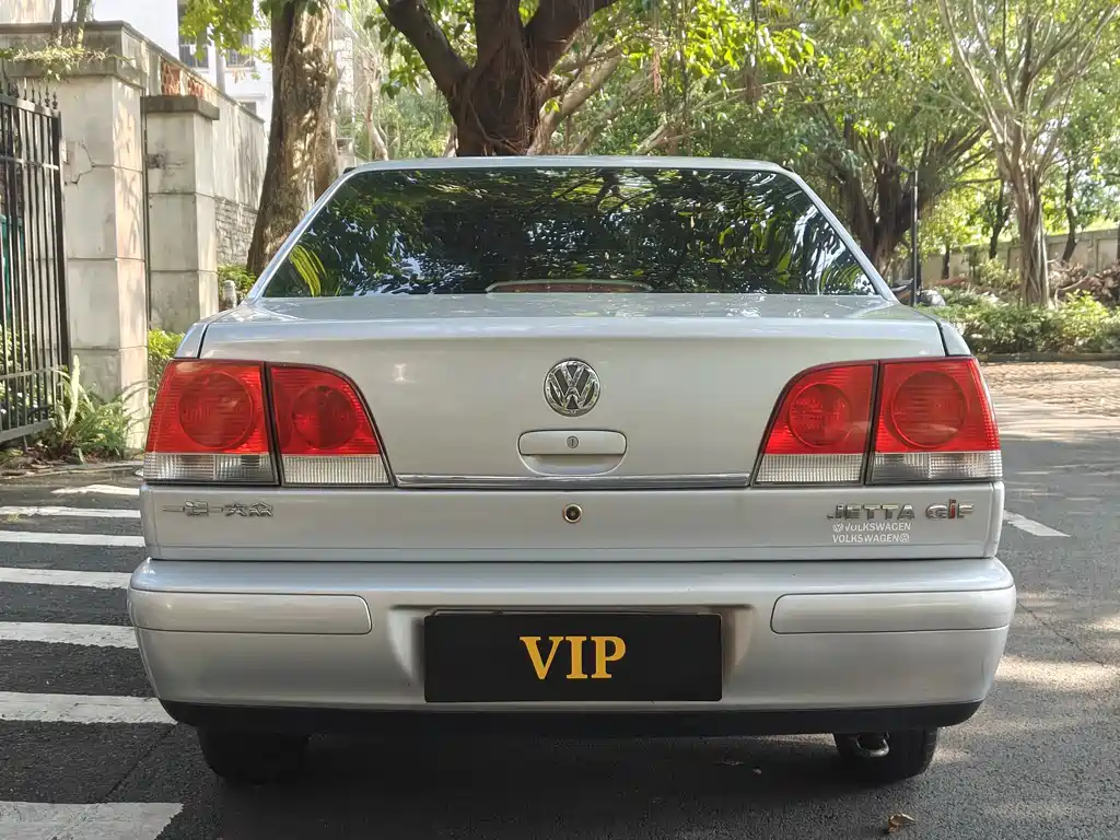 Volkswagen Jetta — миниатюра 3