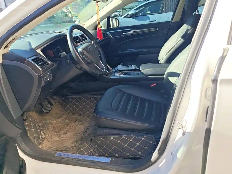 Ford Mondeo — миниатюра 9