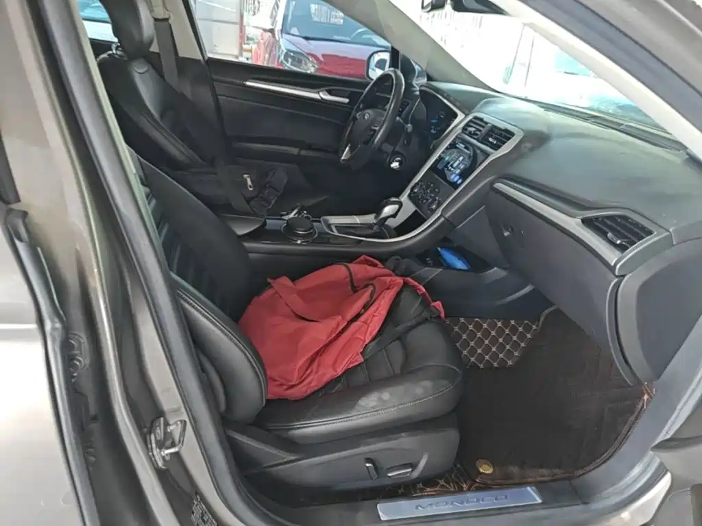 Ford Mondeo — миниатюра 25