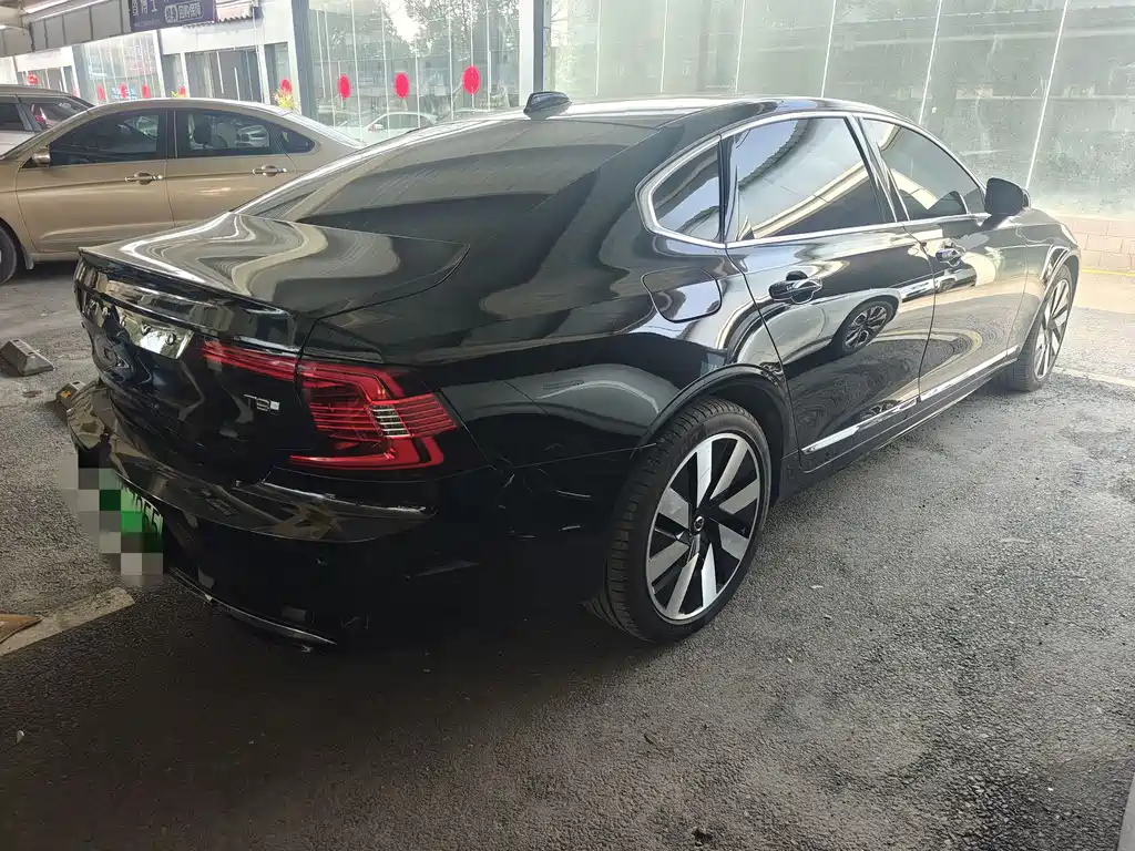 VOLVO S90 PLUG IN HYBRID