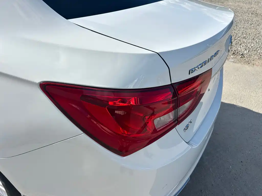 Buick Excelle — миниатюра 6