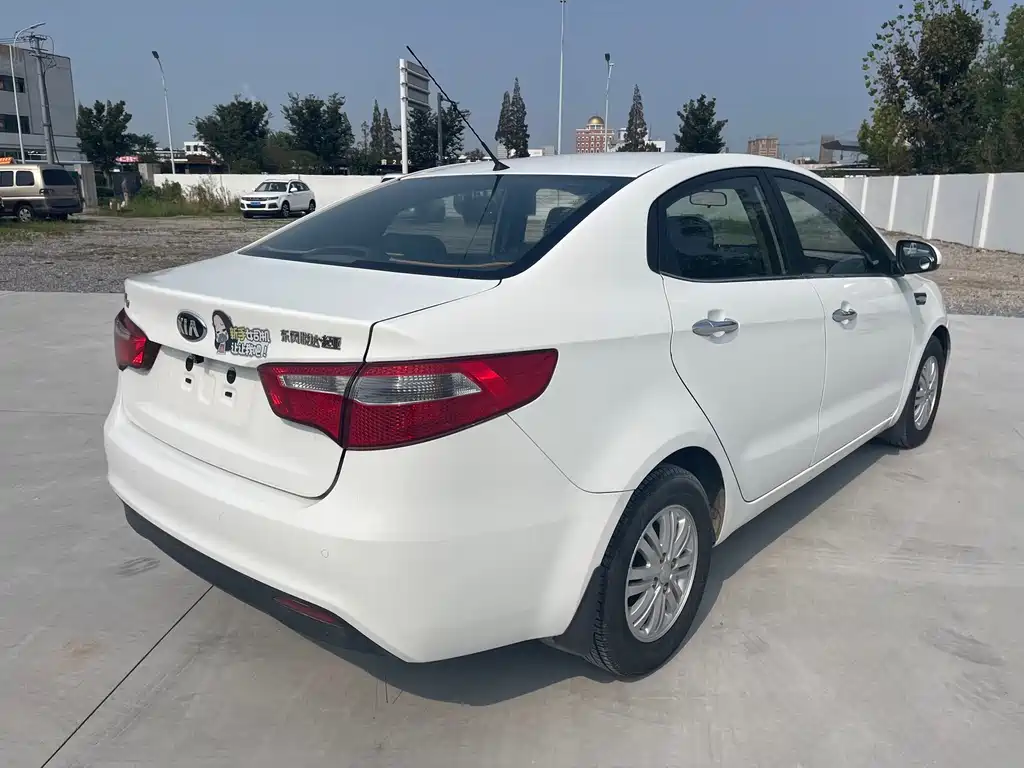 Kia K2 — миниатюра 9