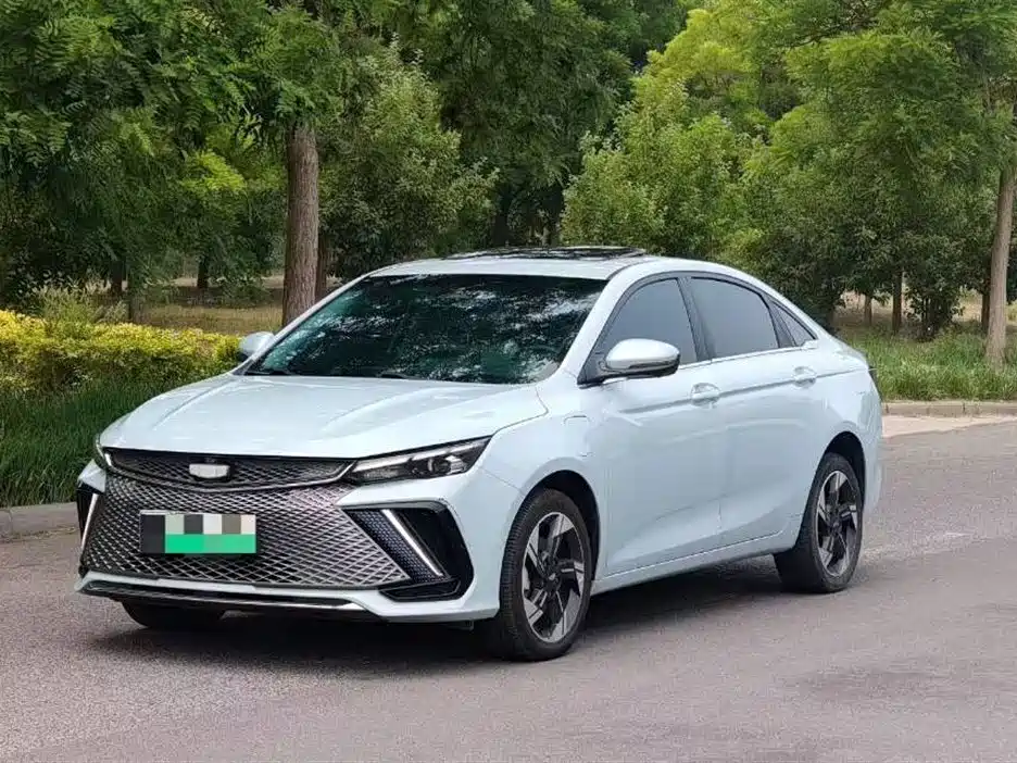 Geely L HiP 2023