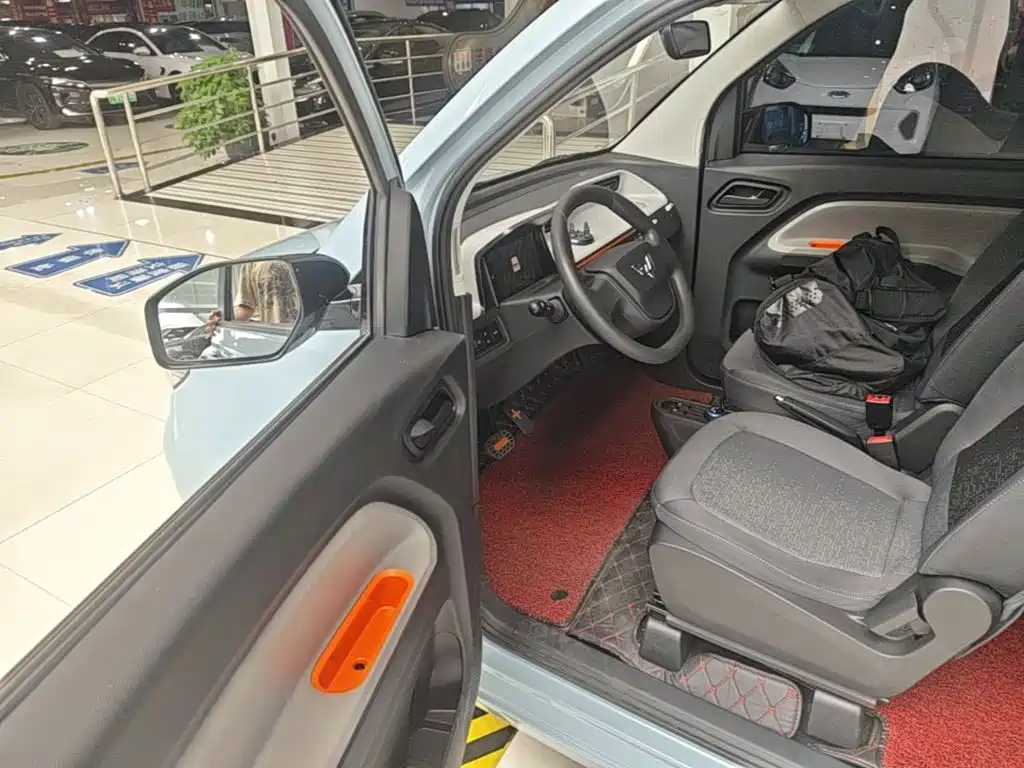 Wuling MINIEV — миниатюра 16