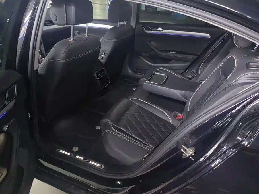 Volkswagen Magotan PHEV — миниатюра 11