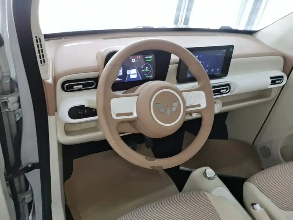 Wuling MINIEV — миниатюра 11
