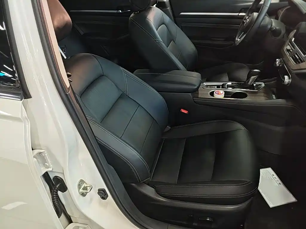 Nissan Teana — миниатюра 25