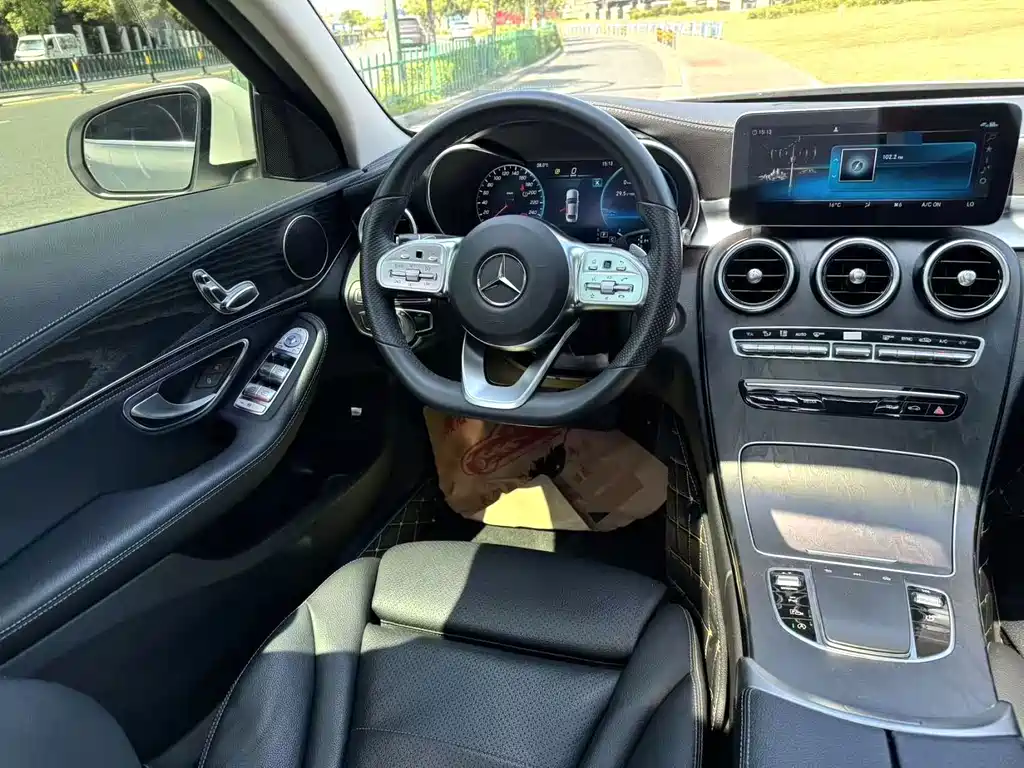 Mercedes-Benz C-Class — миниатюра 4