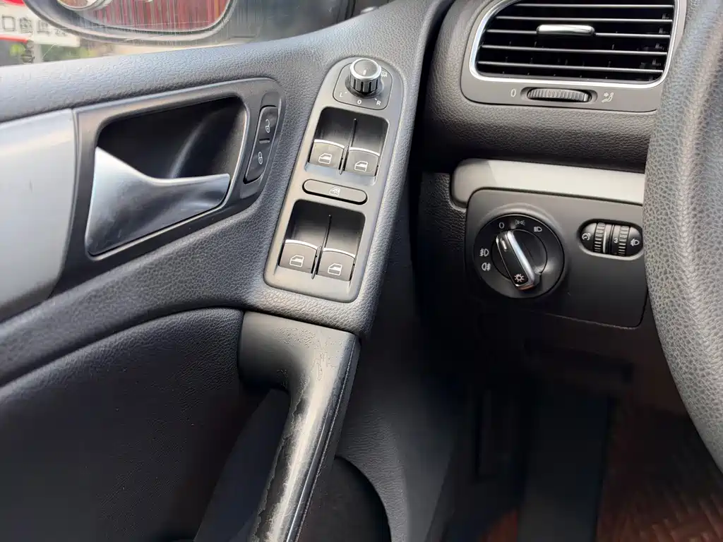 Volkswagen Golf — миниатюра 7