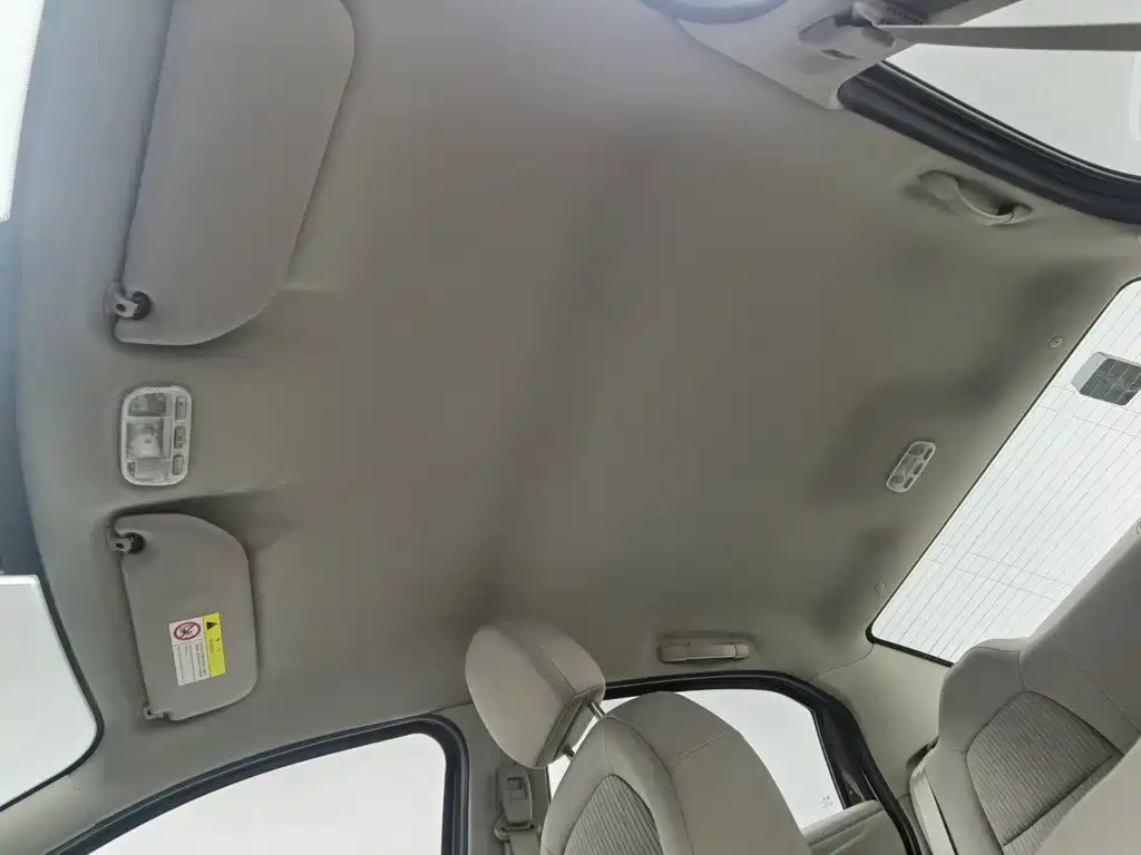 Citroen Elysee — миниатюра 14