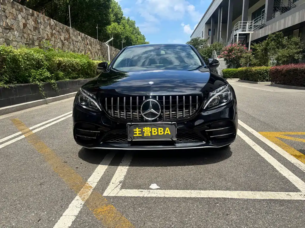 Mercedes-Benz C-Class — миниатюра 2