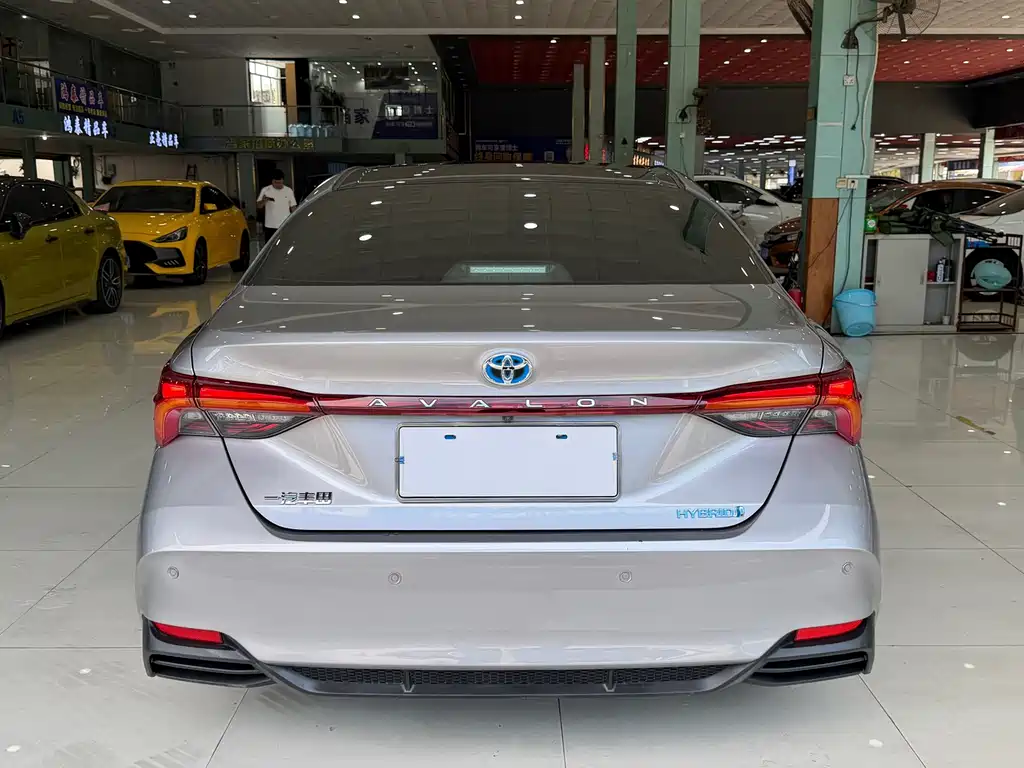 Toyota Avalon — миниатюра 12