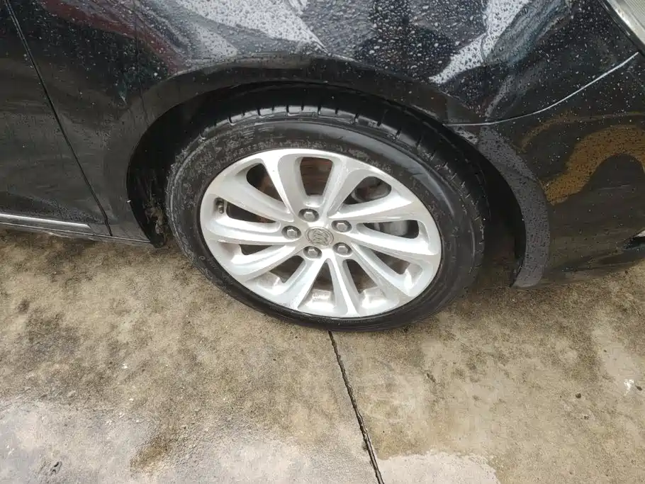 Buick LaCrosse — миниатюра 6