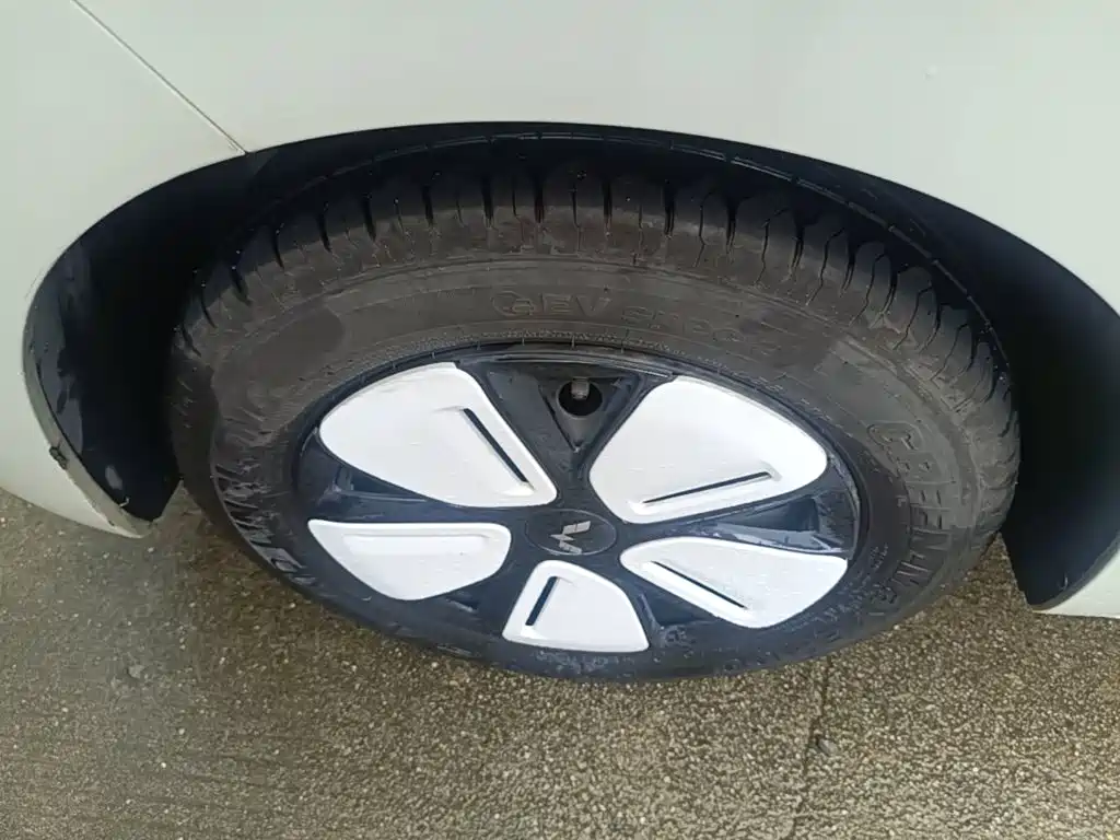 Wuling MINIEV — миниатюра 23