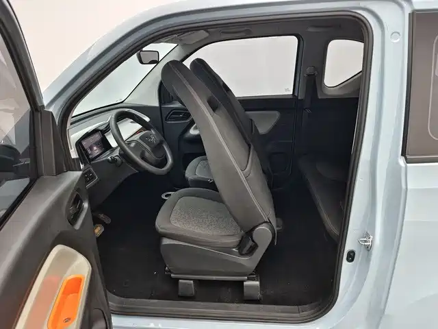 Wuling MINIEV — миниатюра 11