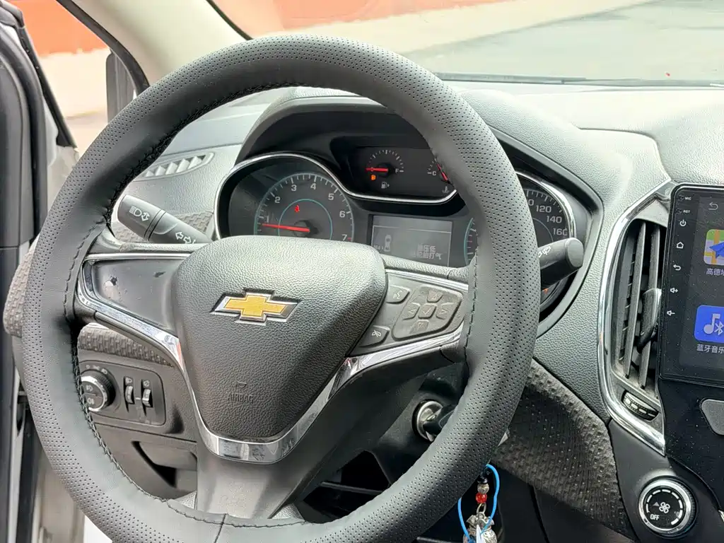 Chevrolet Cruze — миниатюра 10
