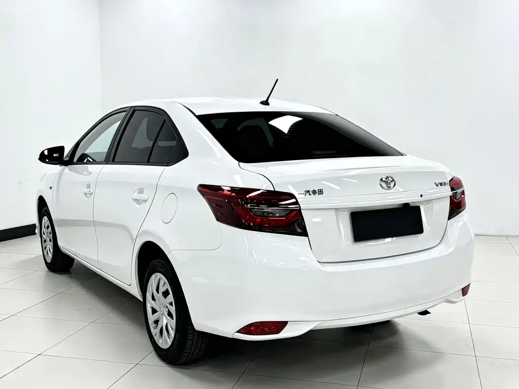 Toyota Vios — миниатюра 4