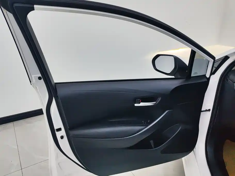 Toyota Corolla — миниатюра 7