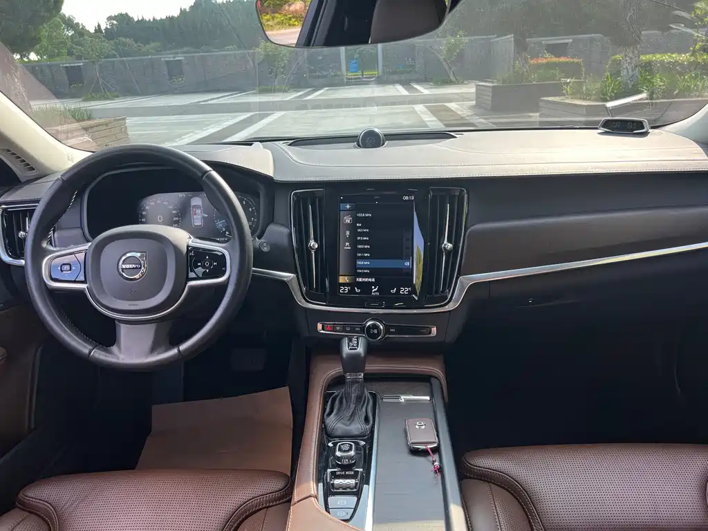 Volvo V90 — миниатюра 7