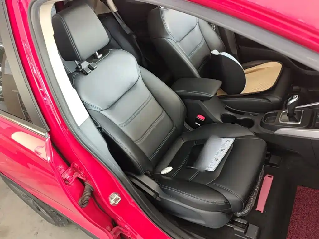 BYD Yuan EV — миниатюра 25