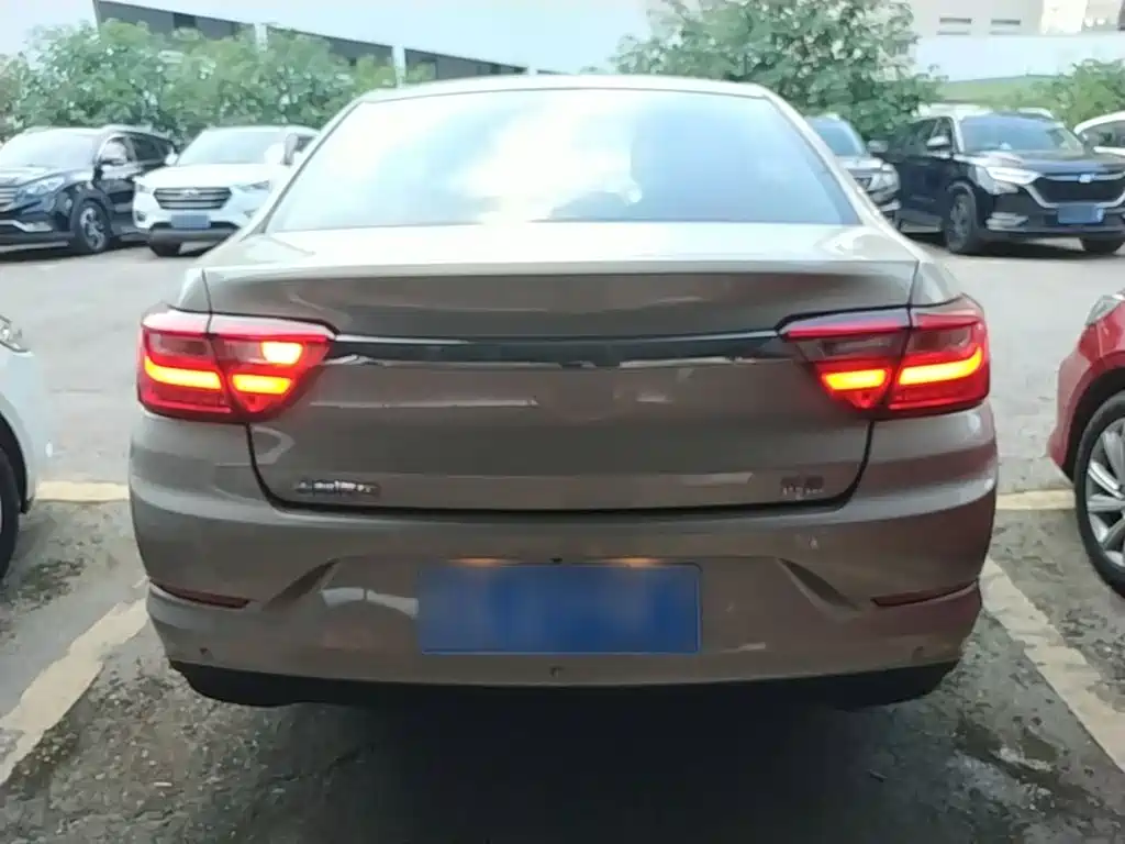 Geely Vision — миниатюра 6