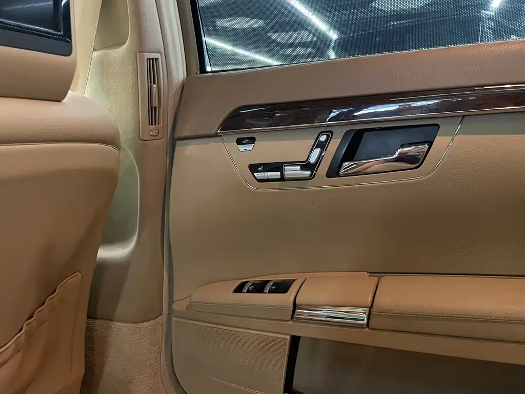 Mercedes-Benz S-Class — миниатюра 44