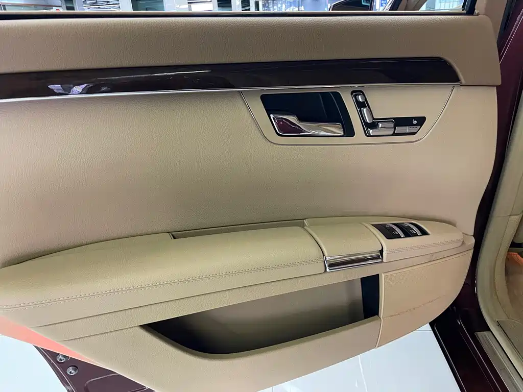 Mercedes-Benz S-Class — миниатюра 49