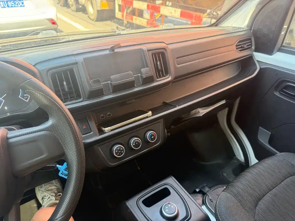JAC Bluecat — миниатюра 13