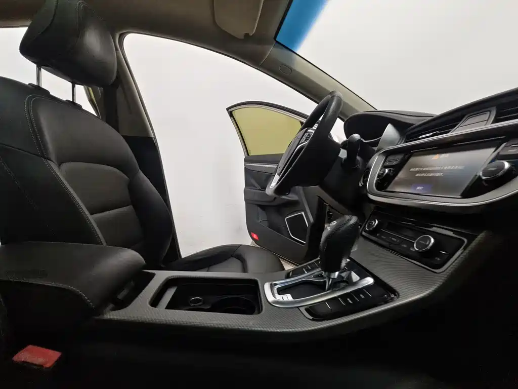 Geely Emgrand GS — миниатюра 15