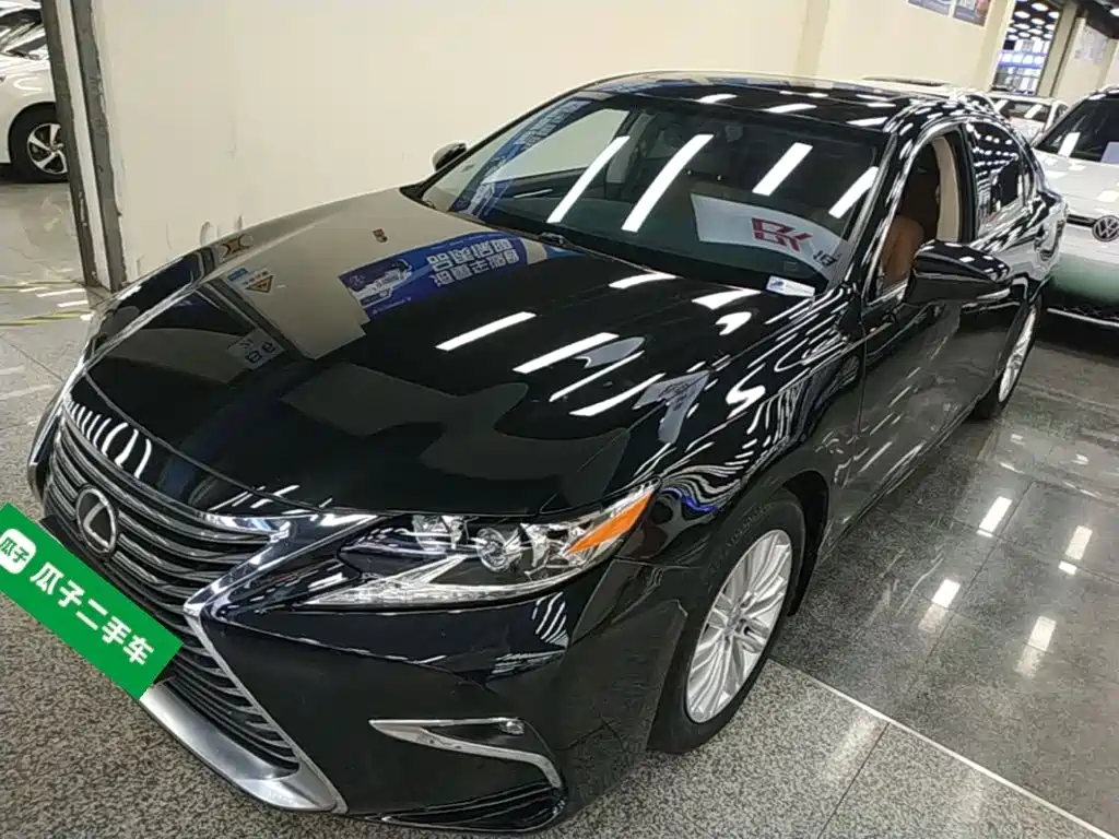Lexus ES — миниатюра 2