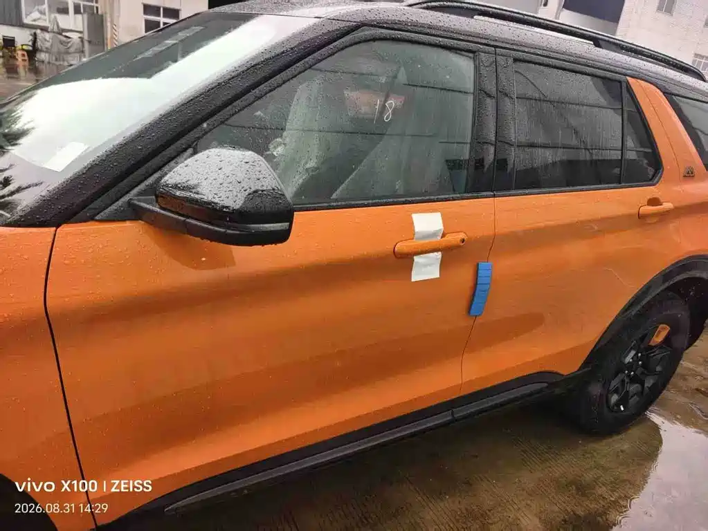 Ford Explorer — миниатюра 3