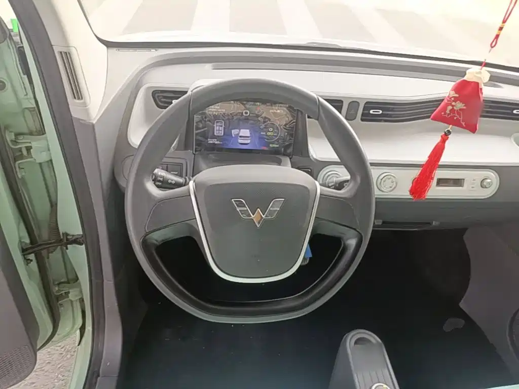 Wuling MINIEV — миниатюра 11