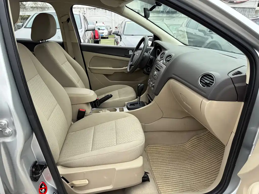 Ford Focus — миниатюра 6