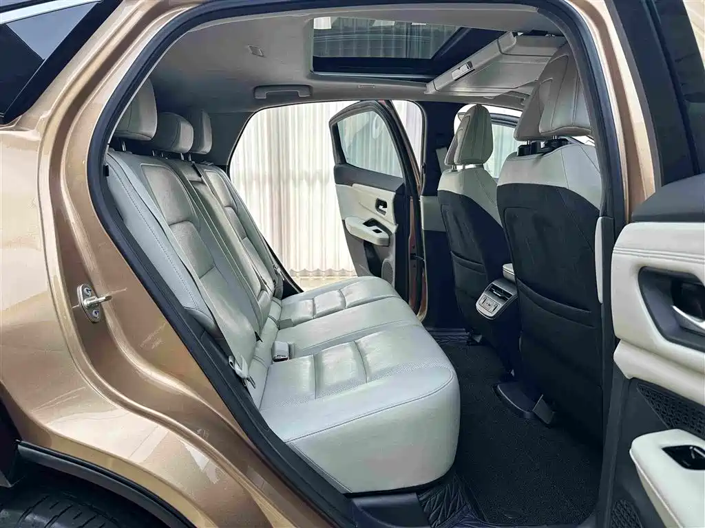 Nissan Ariya — миниатюра 11