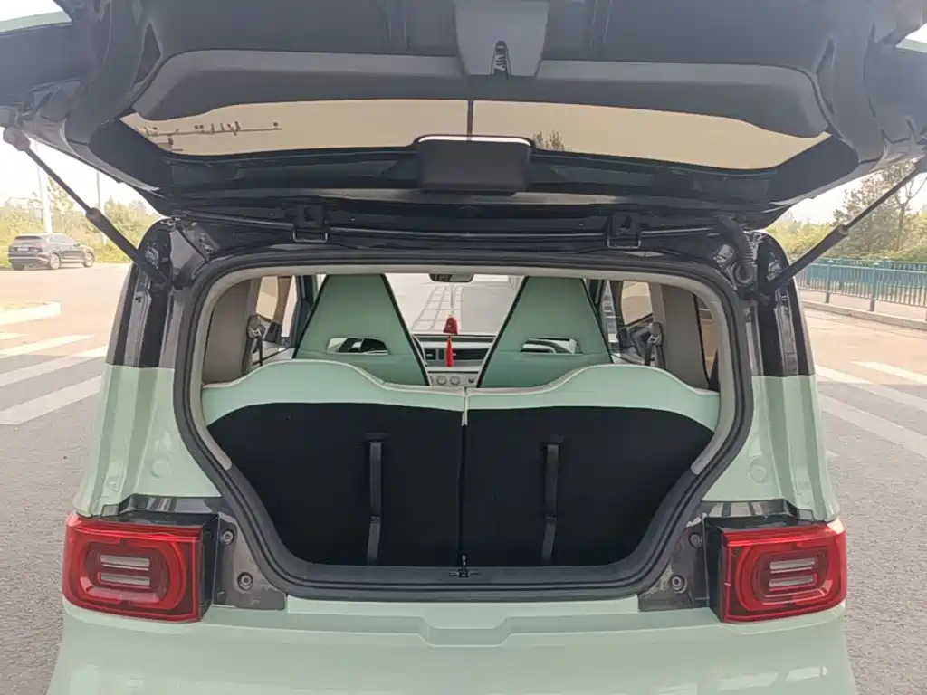 Wuling MINIEV — миниатюра 19