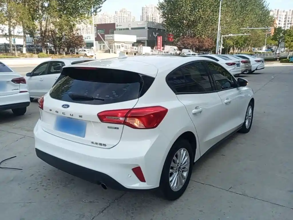 Ford Focus — миниатюра 7