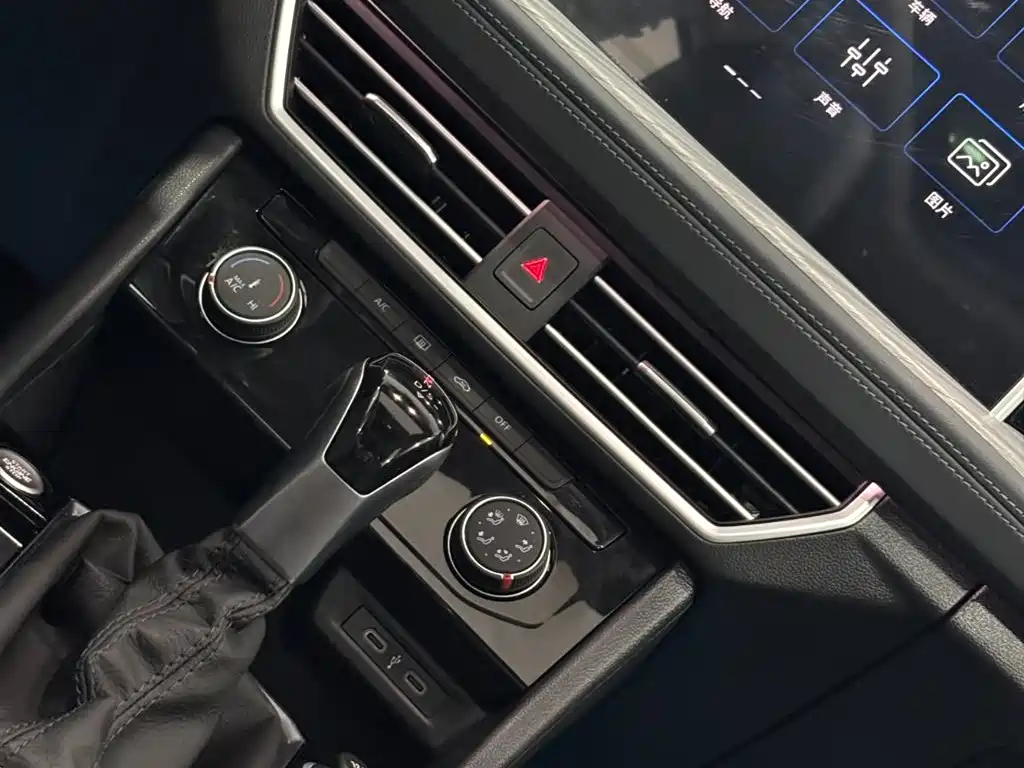 Volkswagen Sagitar — миниатюра 20
