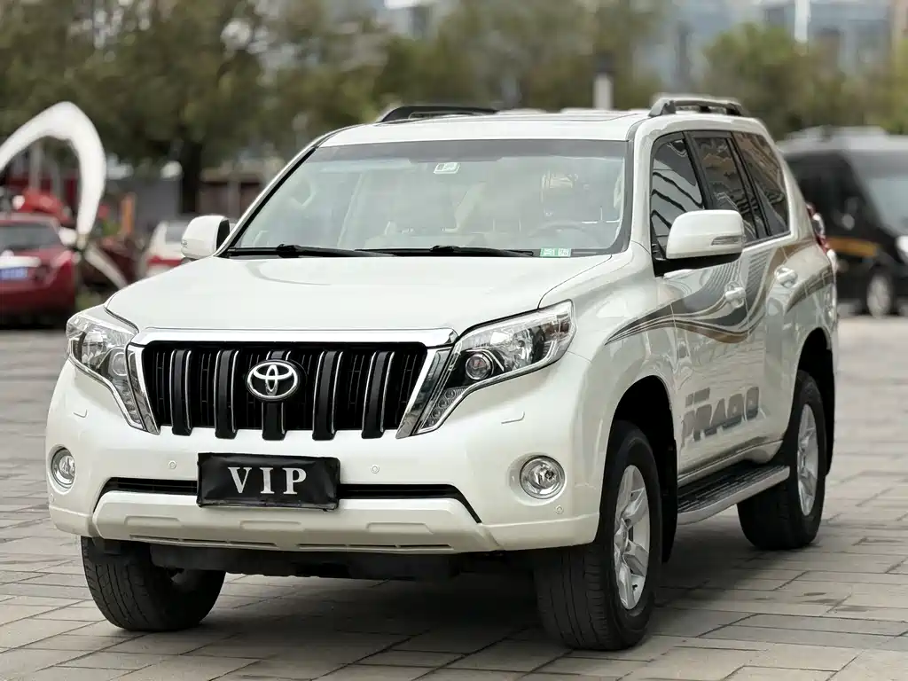 TOYOTA PRADO