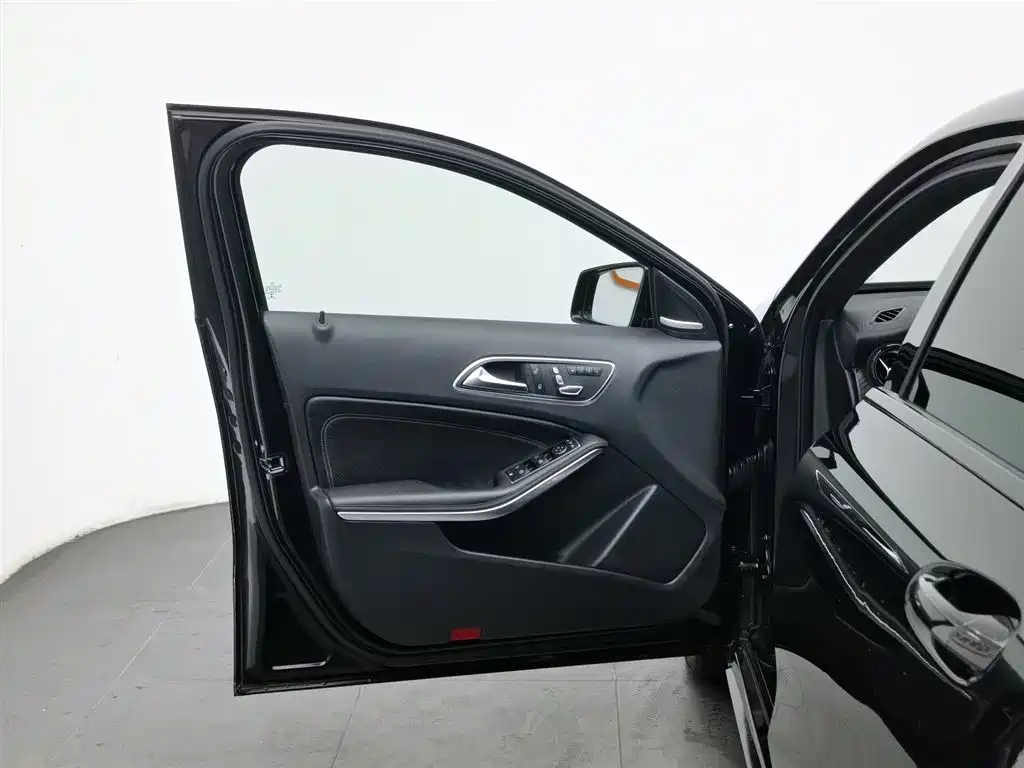 MERCEDES-BENZ A CLASS AMG